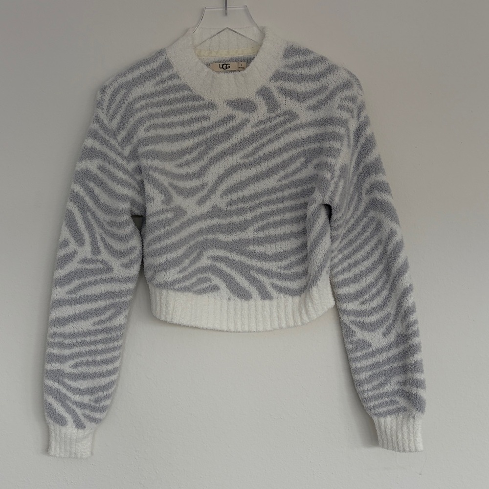 UGG Women's Cream and Gray Patterned Sweater